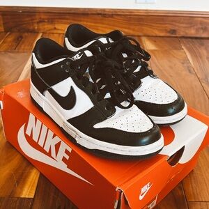 Nike Panda Dunks